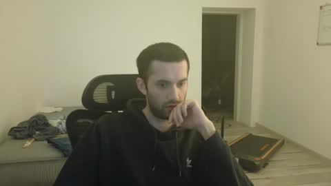 londonboy918070 online show from 03.04.25