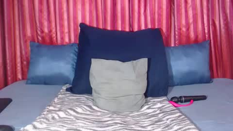 londylicious34 online show from 11.11.25