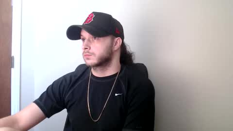 Snapshot of long_18 chatting on 12.16.25 Long18 online show from 12.16.25