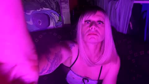 longbeachcd69 online show from 01.02.25