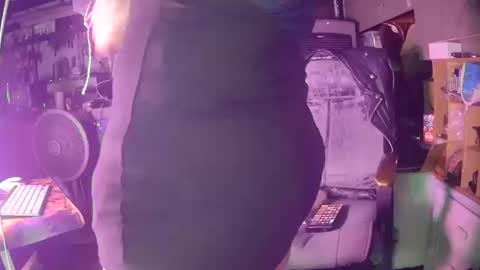 longbeachcd69 online show from 10.13.25