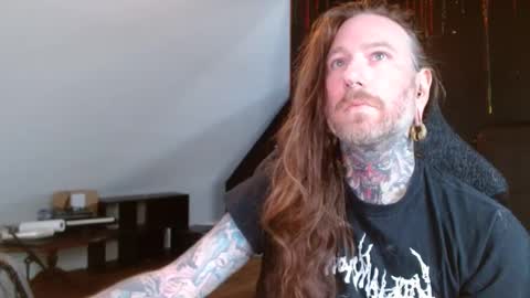 Snapshot of longhair021 chatting on 02.12.25 longhair online show from 02.12.25