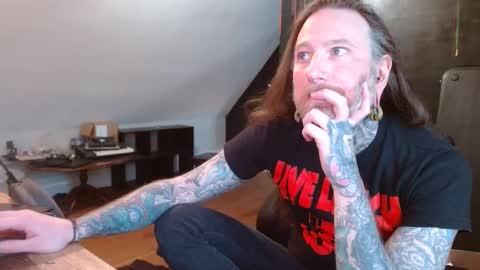 Snapshot of longhair021 chatting on 03.09.25 longhair online show from 03.09.25