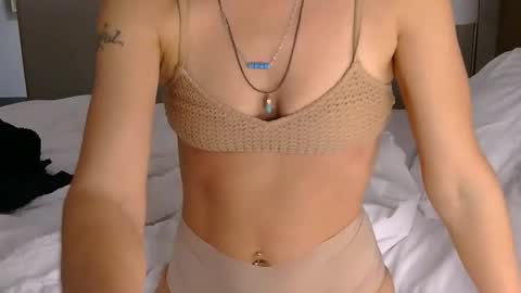 Cutenurse91 online show from 11.04.25