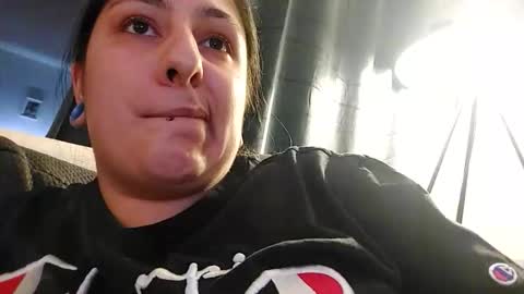 Snapshot of loolaunshaved chatting on 11.04.25 loolaunshaved online show from 11.04.25