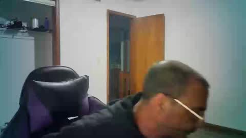 Snapshot of loquitis6969952430 chatting on 11.17.25 loquitis6969952430 online show from 11.17.25