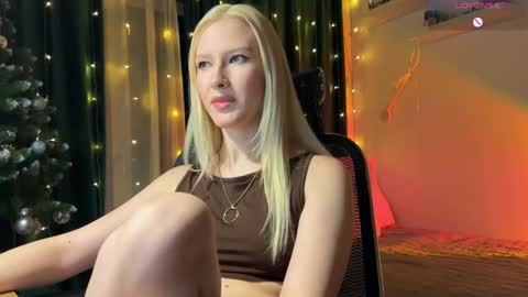 Lora heil online show from 12.17.25