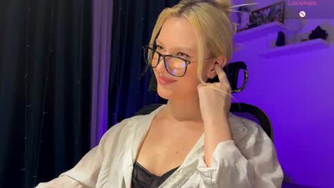 Lora heil online show from 01.15.26