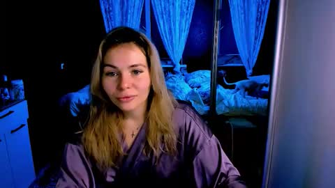 Lora online show from 12.04.25