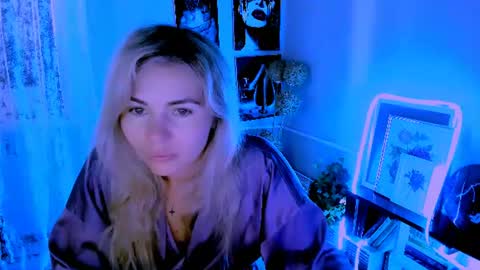 Snapshot of loraboyar chatting on 06.16.26 Lora online show from 06.16.26