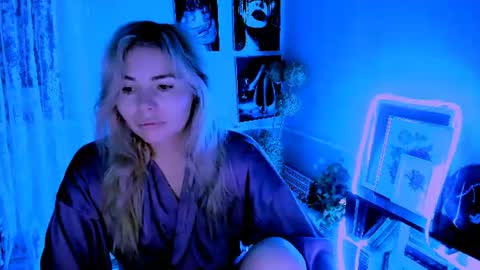 Snapshot of loraboyar chatting on 06.17.26 Lora online show from 06.17.26
