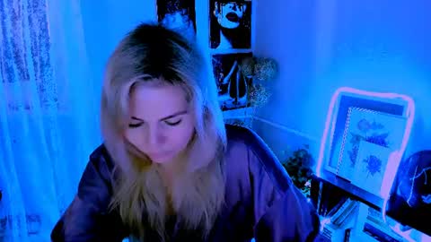 Snapshot of loraboyar chatting on 06.18.26 Lora online show from 06.18.26