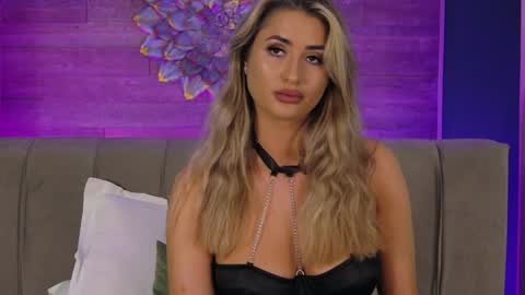 Lora online show from 04.09.26