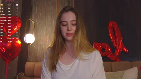 Loraine online show from 02.21.25