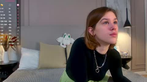 Snapshot of lorapuffs chatting on 11.04.25 Lora online show from 11.04.25