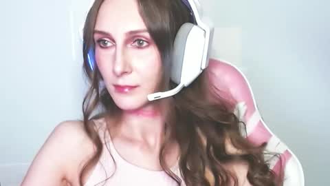 Lora  online show from 04.02.26