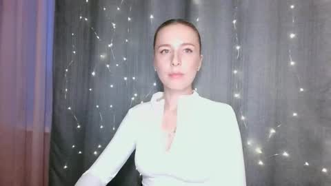 loravine online show from 03.25.26