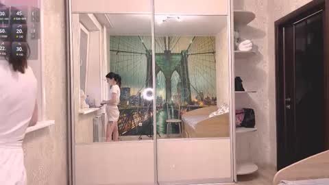 Olivia online show from 11.12.25