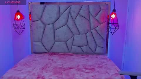 lorem_adams online show from 02.14.25