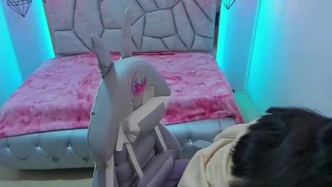 lorem_adams online show from 02.21.25