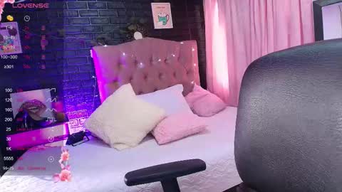 Loren online show from 11.11.25