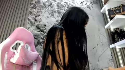 Doll Queen online show from 06.10.26