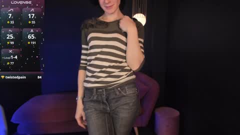 Snapshot of loren_daze chatting on 12.03.24 Loren online show from 12.03.24