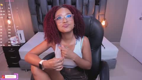 Lorena Vieira  online show from 01.16.25