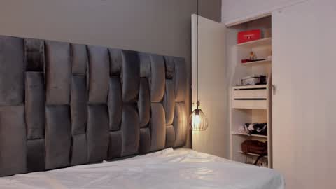 Lorena Vieira  online show from 02.08.25