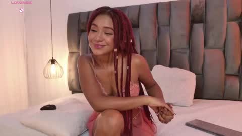 Lorena Vieira  online show from 09.13.25