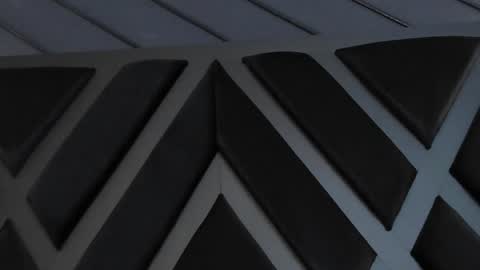  L O R E N Z O  Thumbs Up help  online show from 01.14.25