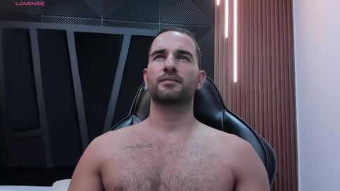  L O R E N Z O  Thumbs Up help  online show from 03.12.25