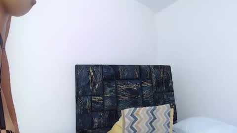 loretahorny online show from 02.09.25