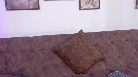 loretahorny online show from 12.20.25