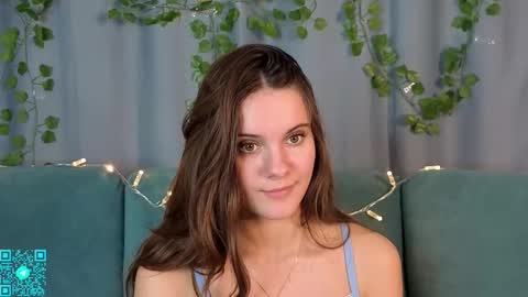 Chloe for Fan BlackHole online show from 10.06.25