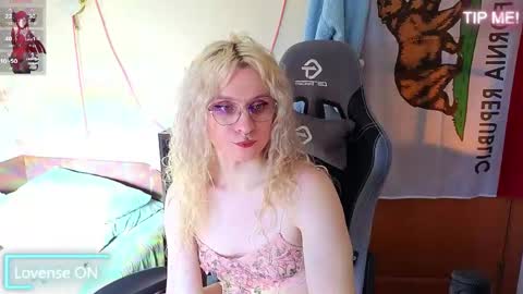 Lori -----------------------------------    online show from 04.08.26