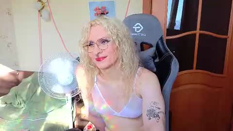 Lori -----------------------------------    online show from 07.31.26