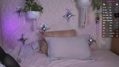 Lorna online show from 11.28.25