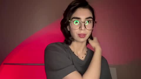 Snapshot of lorrettasittre chatting on 04.16.26 Amy online show from 04.16.26