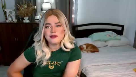 Snapshot of los_bondad chatting on 11.05.25 Los online show from 11.05.25