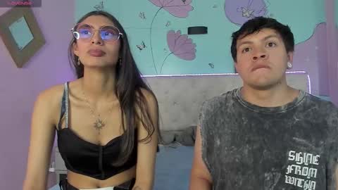 Snapshot of los_inquietos chatting on 12.22.25 Los inquietos online show from 12.22.25