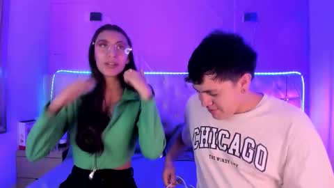 Snapshot of los_inquietos chatting on 02.19.26 Los inquietos online show from 02.19.26