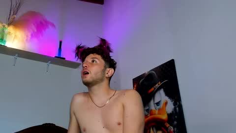 Snapshot of los_juanes chatting on 09.15.25 JUAN JUAN online show from 09.15.25