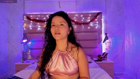 Snapshot of lotti_carter chatting on 12.27.24 Lotti online show from 12.27.24