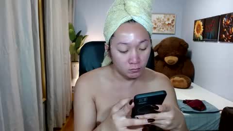 Snapshot of louie_sexy chatting on 02.17.26 Cathy online show from 02.17.26