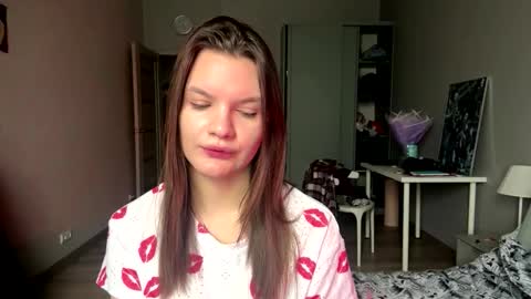 Snapshot of louiehomza chatting on 12.01.25 Alina online show from 12.01.25