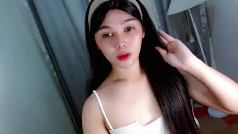 Snapshot of louilalicious chatting on 11.02.25 louilalicious online show from 11.02.25