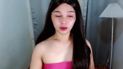 Snapshot of louilalicious chatting on 11.10.25 louilalicious online show from 11.10.25