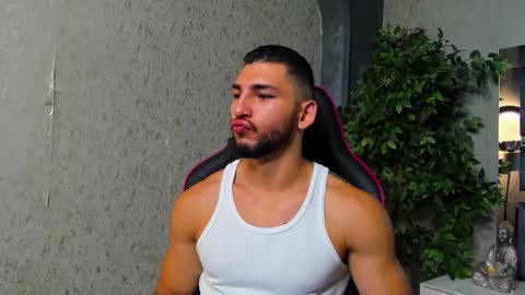 Louis online show from 10.03.25