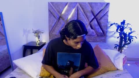 Louis Valdz online show from 01.25.25